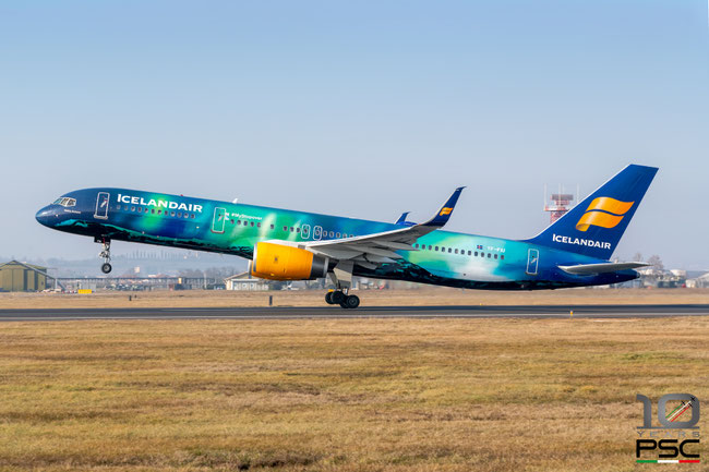TF-FIU B757-256 26243/603 Icelandair