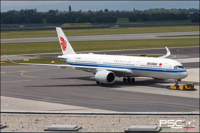 B-32AS Airbus A350-941 570  Trent XWB-84  Air China 2022 @ Vienna VIE 06 2025 © Piti Spotter Club Verona 