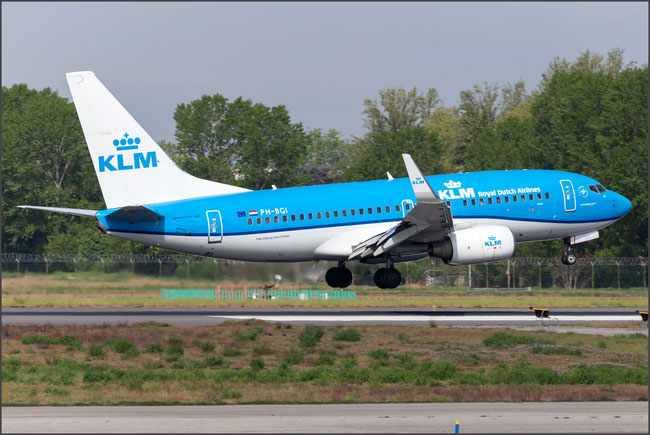 PH-BGI B737-7K2 30364/3172 KLM Royal Dutch Airlines @ Milano Linate 04.2023 © Piti Spotter Club Verona