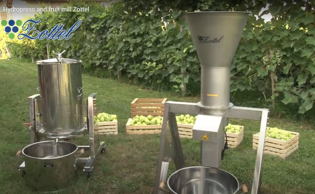 Zottel stainless steel Obstmühle und Presse in Aktion  (click for video)
