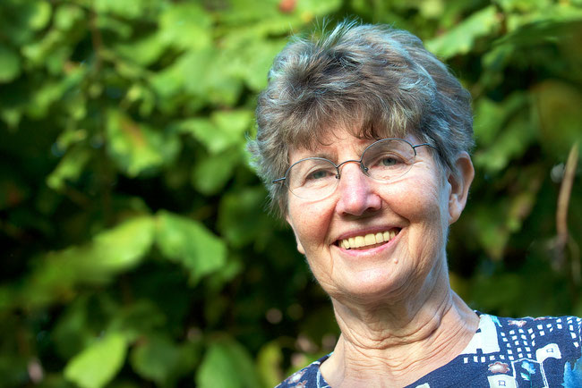 Helga Tetsch in ihrem Proschimer Garten
