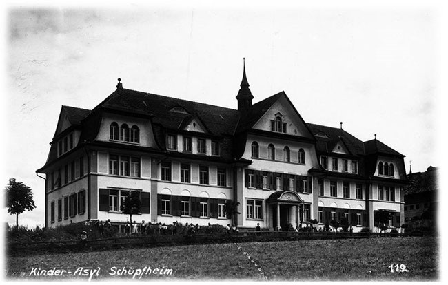 schwarz_weiss_Aufnahme_Haus_Kinderasyl_Schuepfheim_Vorgaenger_HPZ_Schuepfheim