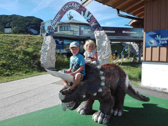 Triassic Park, Steinplatte