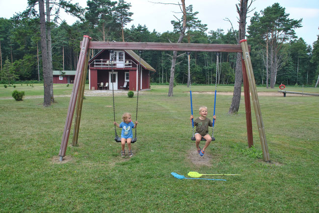 Schaukel, Spielplatz, Estland, Fischernetze, Hütte, Camping, Reisen mit Kind