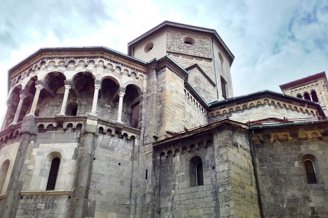 the back of the Basilica di San Fedele Como