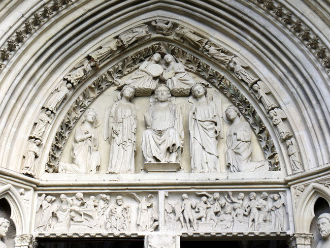 Église de Rampillon - Tympan du portail occidental (XIIIe siècle)