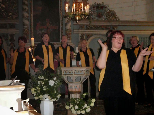  "Gospel Emotion" aus Hornhausen sorgte für den  musikalischen Rahmen des Festgottesdienstes. 