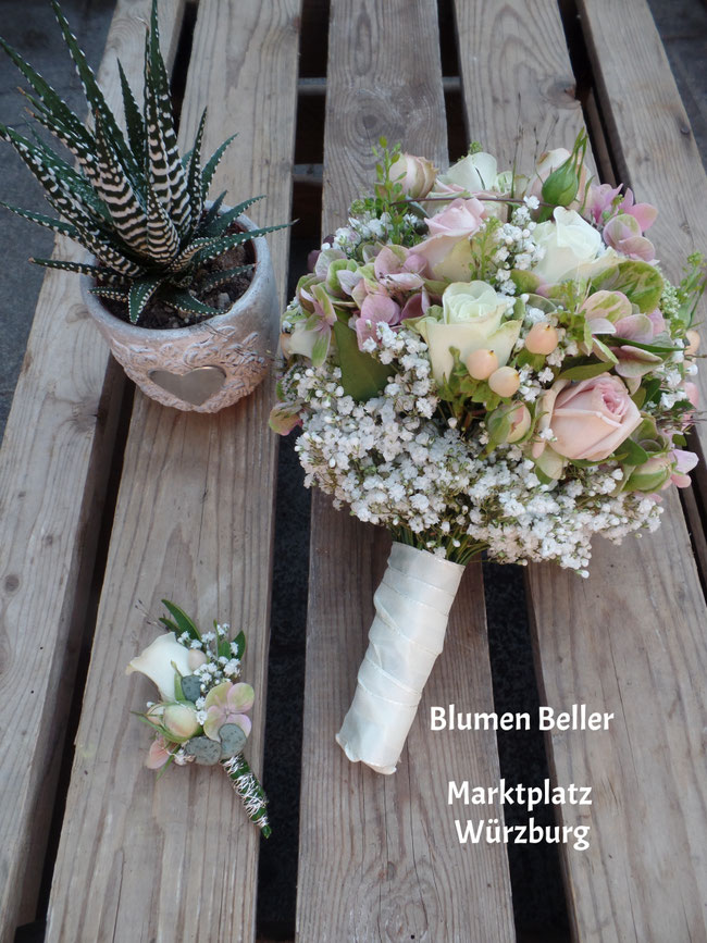 Blumen bei Beller Hochzeit