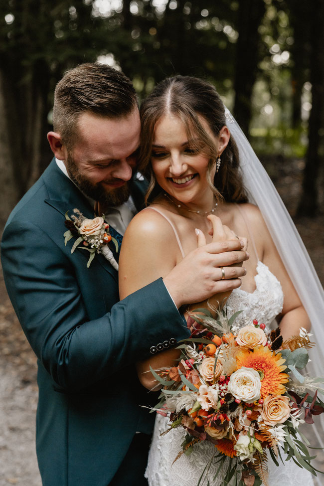 Hochzeitsfotograf Hildesheim, Chris küsst Malin