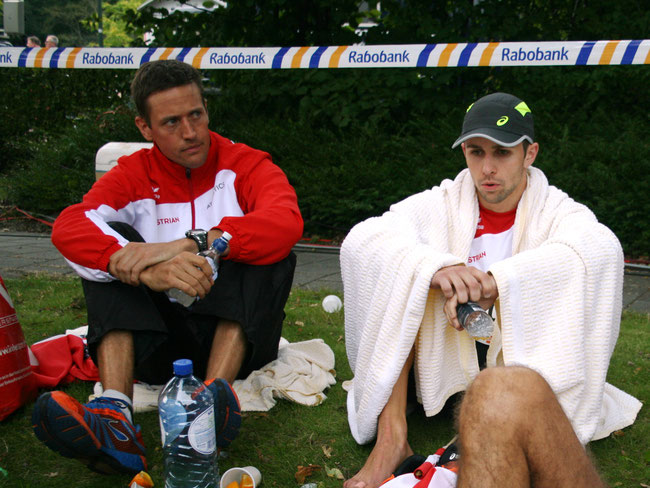 Gemeinsam mit Andi Sageder (links) im Zielbereich des 100km-Laufs von Winschoten