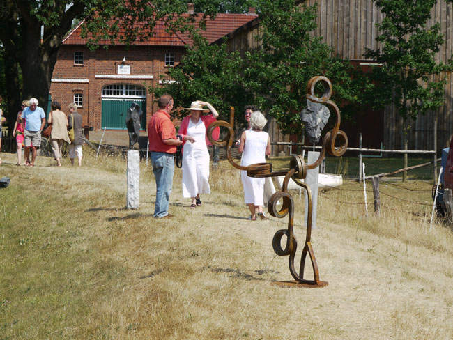 Ausstellung in Wohlendorf- Kunst auf dem Deich V 2010