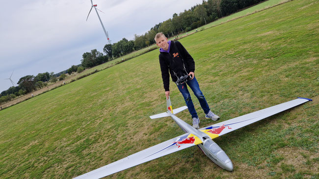 EFlite Blanik mit 335cm Spannweite