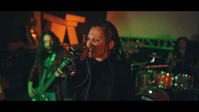 “Devil Makes Details”, single, Roadskills, Volcano Records
