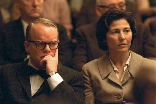 Philip Seymour Hoffman & Catherine Keener in Capote