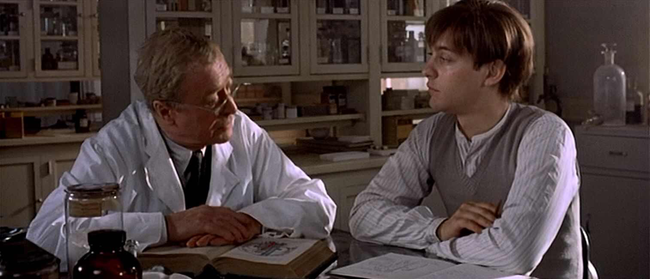 Michael Caine & Tobey Maguire in The Cider House Rules