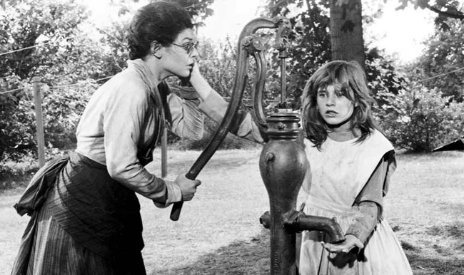 Anne Bancroft & Patty Duke in The Miracle Worker