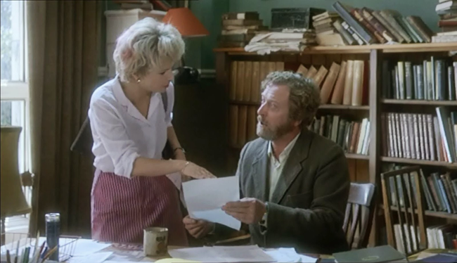 Julie Walters & Michael Caine in Educating Rita