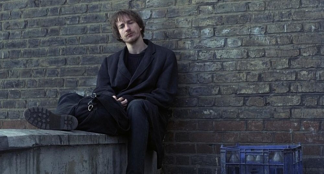 David Thewlis in Naked