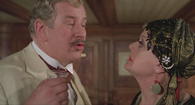 Peter Ustinov & Angela Lansbury in Death On The Nile