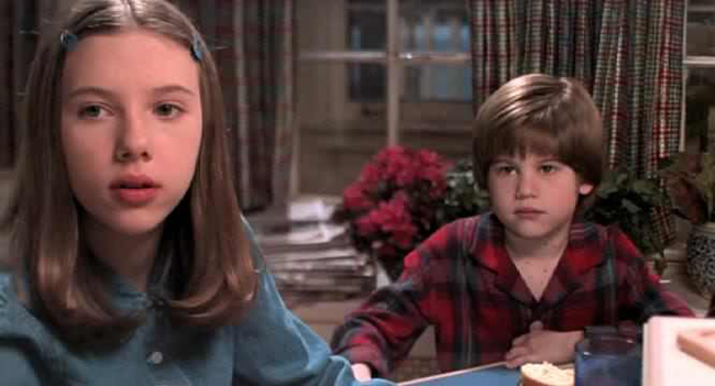 Scarlett Johansson & Alex D. Linz in Home Alone 3