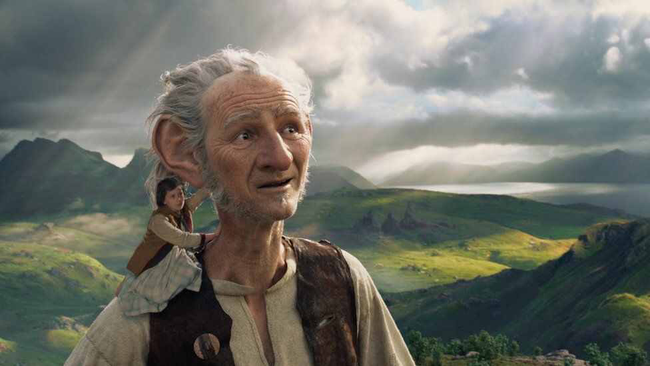 Ruby Barnhill & Mark Rylance in The BFG