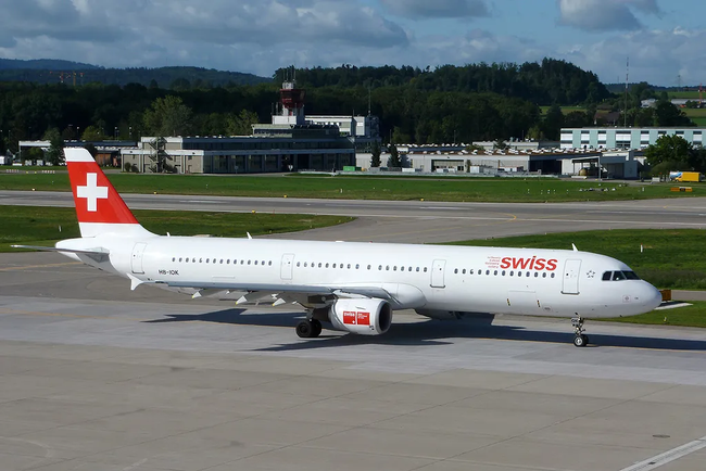 HB-IOK Airbus A321-111 987  cfm56-5B1/P  Swiss International Air Lines 1999  @ Zurigo ZRH 08 2012 © Piti Spotter Club Verona