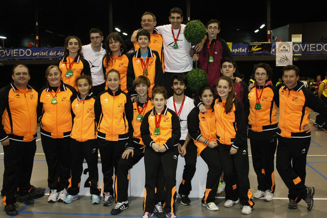 Los medallistas del equipo