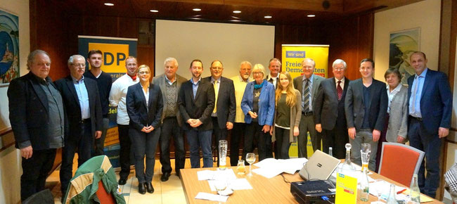 v.L.: P.-P. Baum, T. Graef, M. Lichtenthäler, M. Helling, K. Lemke, K.-O. Hahn, D. Lemke, G. Bomm, P. Meffert, K. P.-Dietz, M. Becker, A. Mehmeti, H. Speyerer, G. Gareis, F. Glock, K. Gareis, A. Buda
