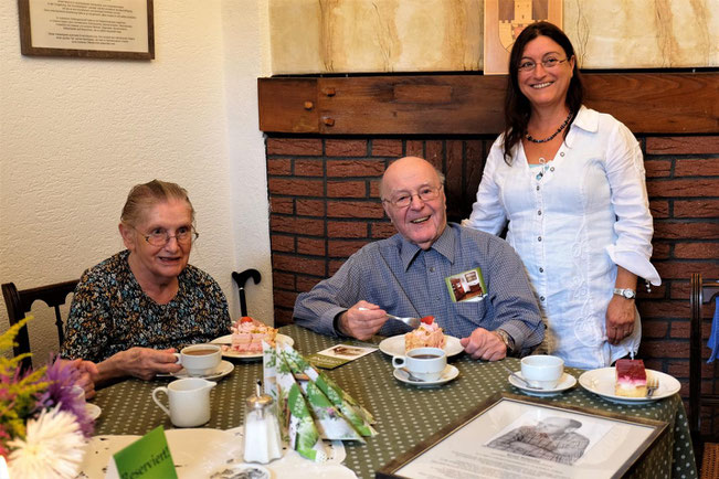 Maria Kotucha, Bruder Bernhard Schöpe und Tochter Karin Kotucha – Foto: Jürgen Sander