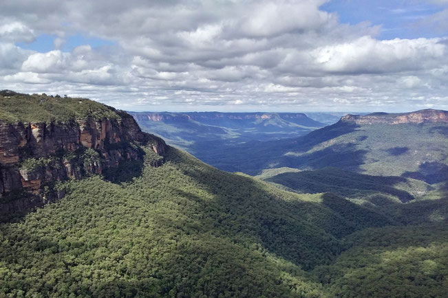 Cloud shadow patterns on the Jamison Valley