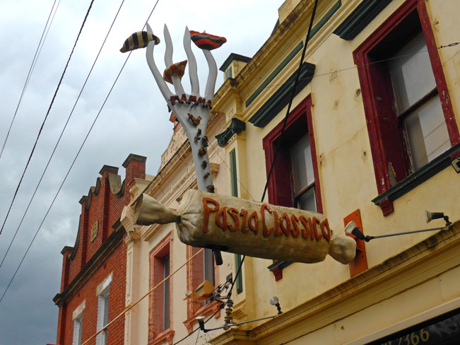 Mamma Vitoria Pasta Classica Shopfront decoration in Fitzroy