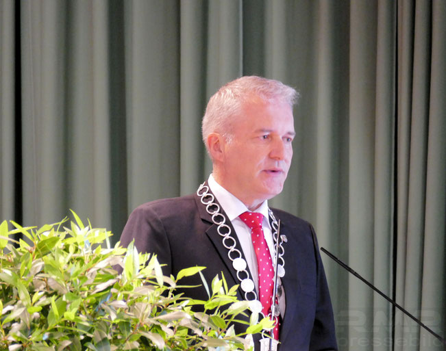 Erste Rede als Bürgermeister von Wächtersbach © dokuphoto.de / Klaus Leitzbach