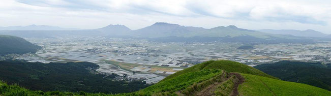 阿蘇中岳涅槃像