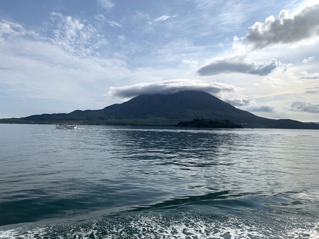 大隅半島から見る桜島