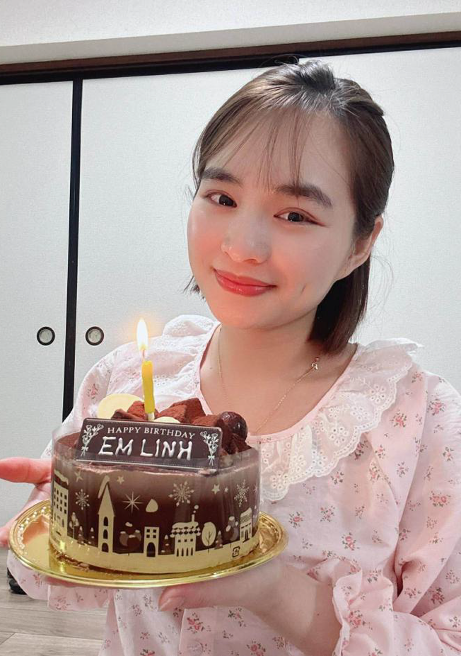<img src="woman.jpg" alt="将来の国際結婚について考える在日ベトナム女性">