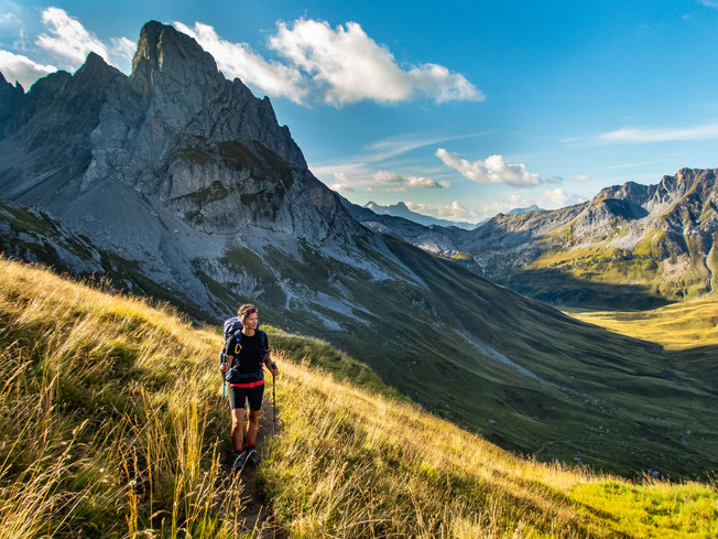 Myriam vom Outdoor-Blog Puls der Freiheit in der Bergwelt – Bergsteigerin auf Tour in den Alpen, naturverbunden und abenteuerlustig
