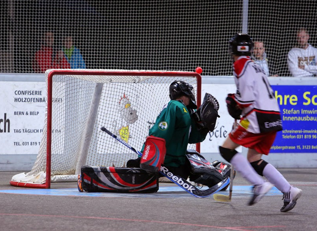Dem SHC Belpa reichten drei starke Minuten zum Sieg. Belpa - Bulldozers 4:1