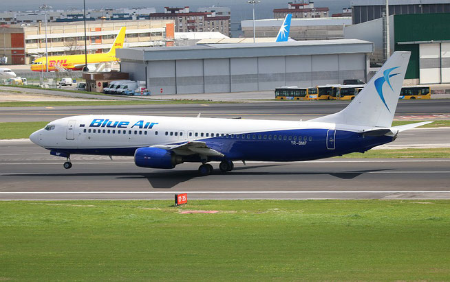 B 737-8Q8  " YR-BMF "   Blue Air -1