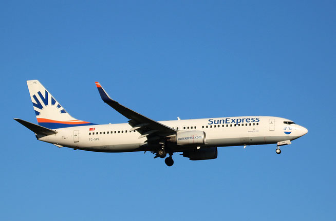 B 737-8HC/W " TC-SPE " SunExpress -1