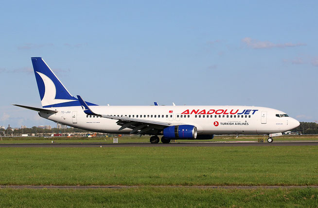 B 737-8F2 " TC-JGU " AnadoluJet -1