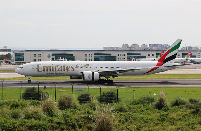 B 777-31HER " A6-ENL " Emirates -1