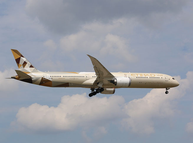 B 787-10  " A6-BMB " Etihad Airways -1