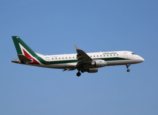 ERJ-170-200  " EI-RDE "  Alitalia  -1