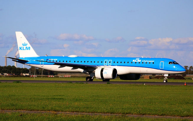 ERJ 195-E2 " PH-NXM " KLM Cityhopper -1