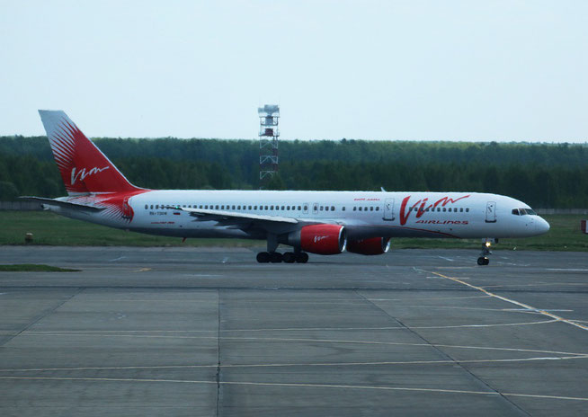 B 757-230 " RA-73016 " VIM Airlines -2