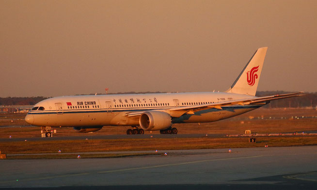 B 787-9  " B-7898 "  Air China -1
