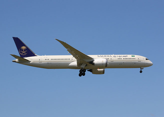 B 787-9  " HZ-ARF "  Saudi Arabian Airlines -2