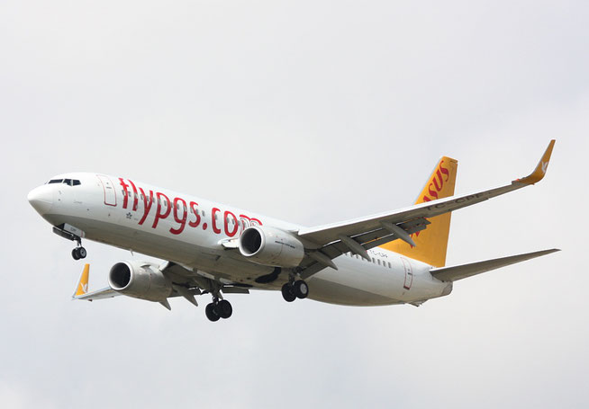 B 737-82R/W " TC-CPF " Pegasus Airline -1