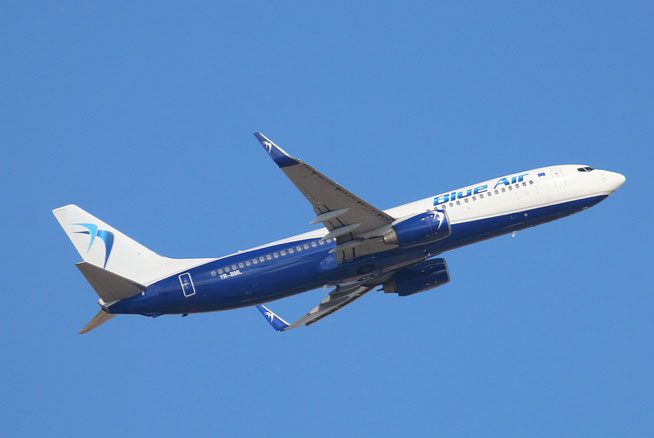 B 737-82R/W  " YR-BML "   Blue Air -1
