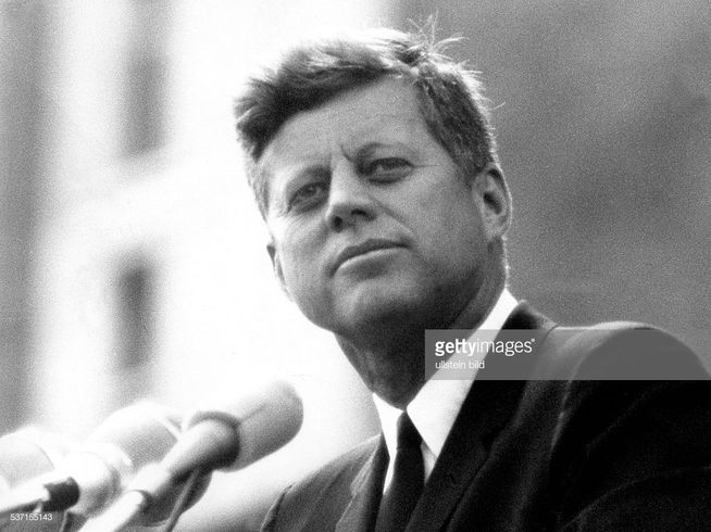 John F. Kennedy / Tie & Collar At Laced Adjustment / Berlin / Germany / Former President of the US